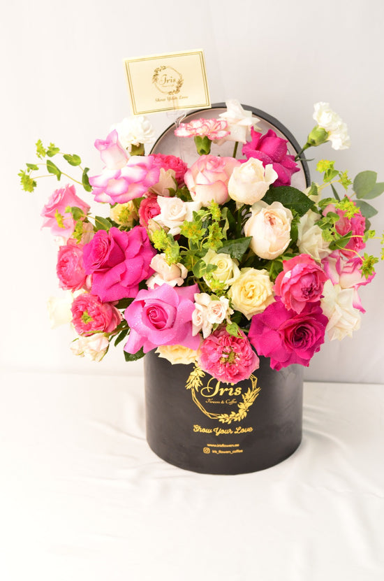 Pink and white flowers box