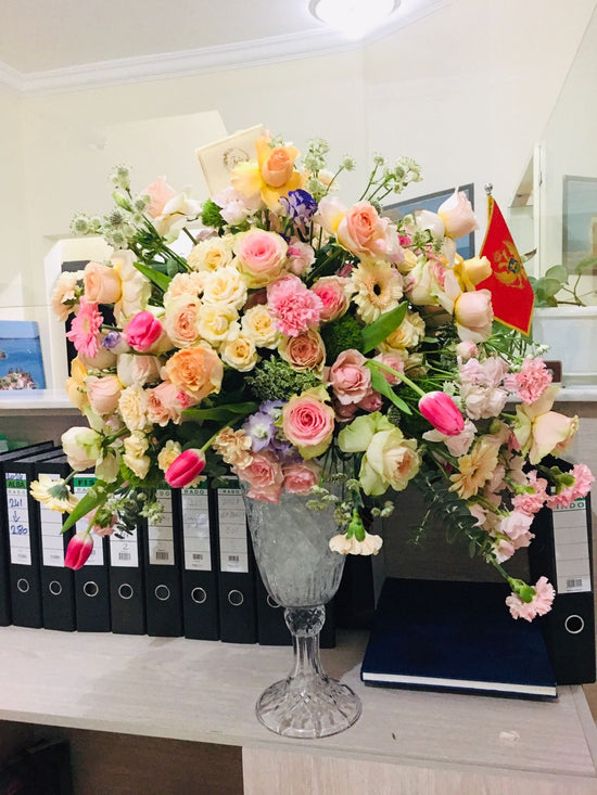 Luxury pink flowers vase