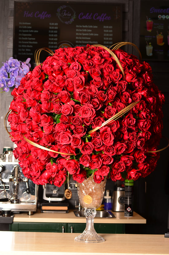 500 red rose flowers vase