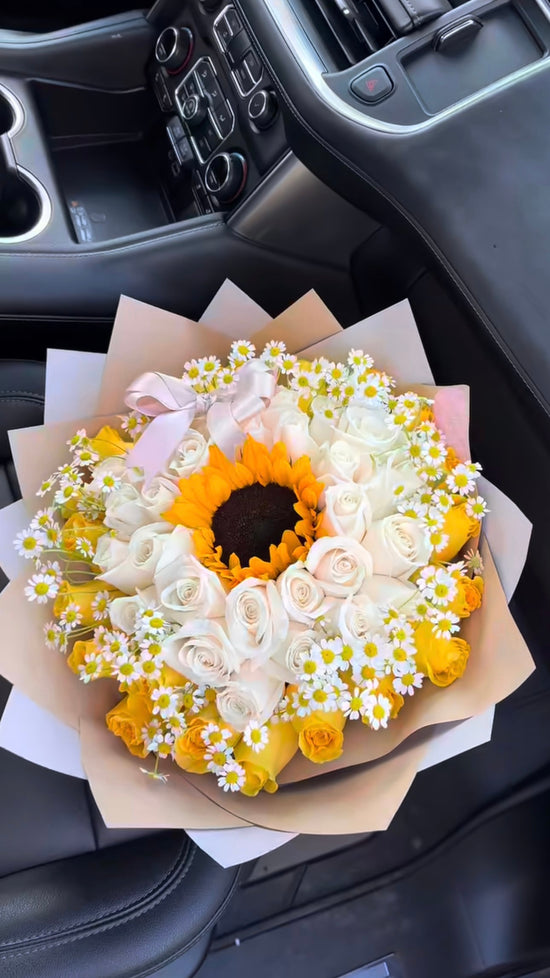 Yellow and white flowers bouquet