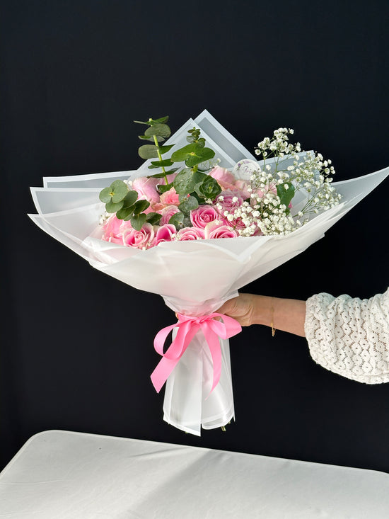 Pink rose bouquet
