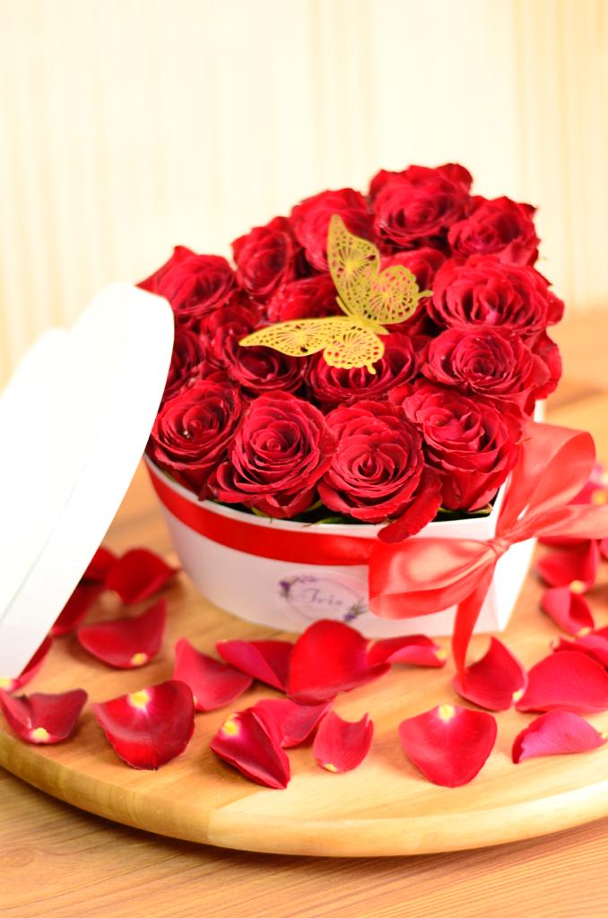 red rose box