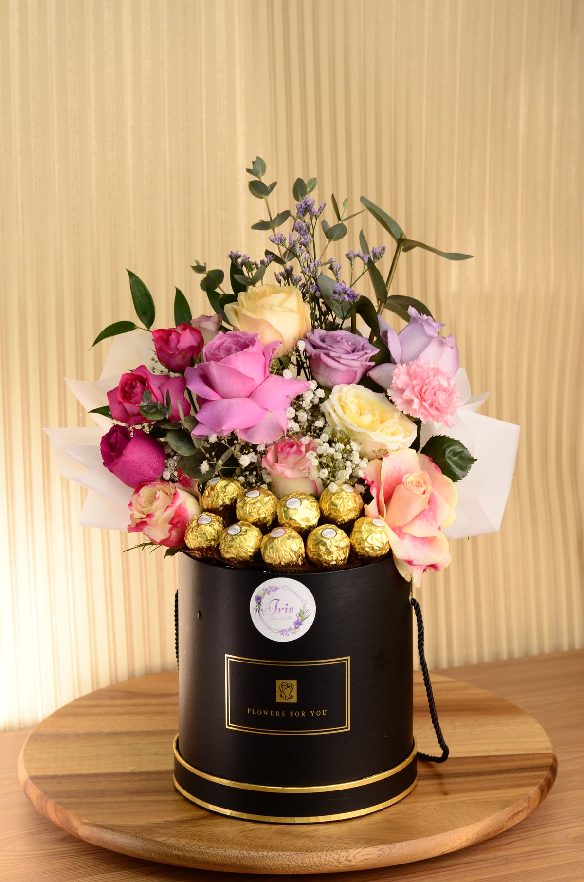 Pink flowers Box with chocolate