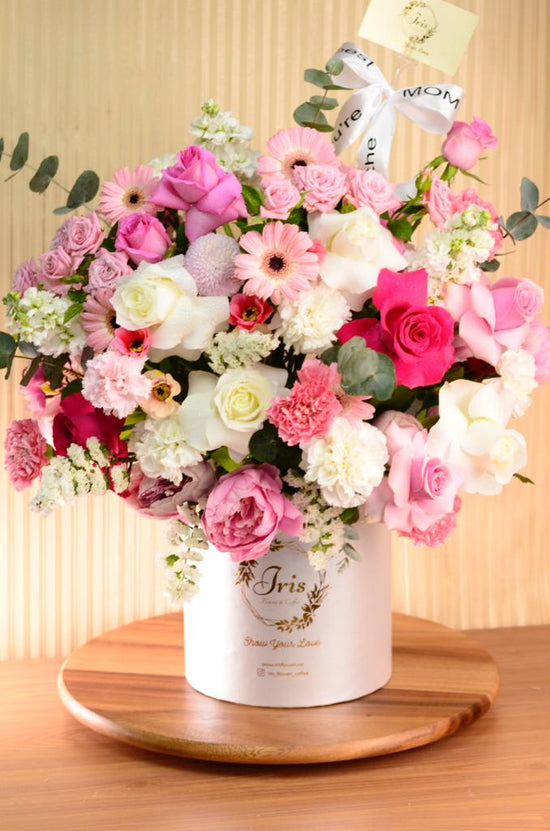 Luxury pink flower box